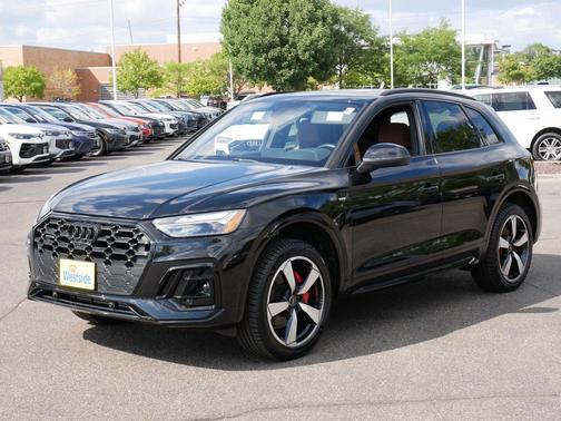 Mythos Black Metallic 2024 Audi Q5 45 S line Premium Plus