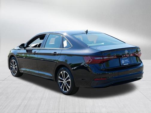 Deep Black Pearl 2025 Volkswagen Jetta 1.5T Sport