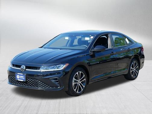 Deep Black Pearl 2025 Volkswagen Jetta 1.5T Sport