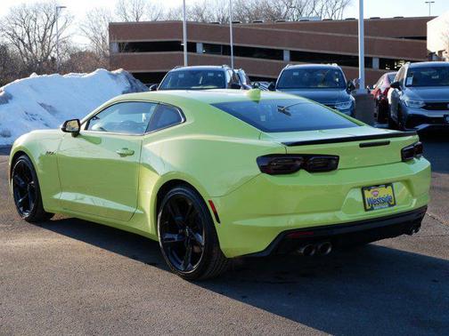 2021 Chevrolet Camaro RWD Coupe LT1