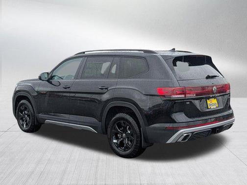 Deep Black Pearl 2026 Volkswagen Atlas Peak Edition