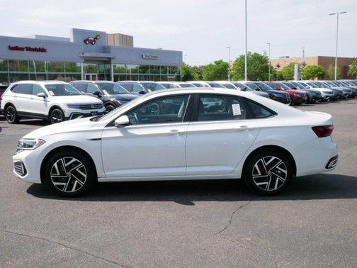 2024 Volkswagen Jetta 1.5T SEL