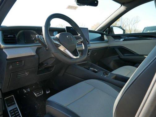 platinum gray metallic 2026 Volkswagen Tiguan 2.0T SE R-Line Black 4MOTION