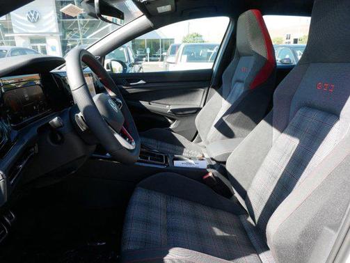 2024 Volkswagen Golf GTI 2.0T SE DSG