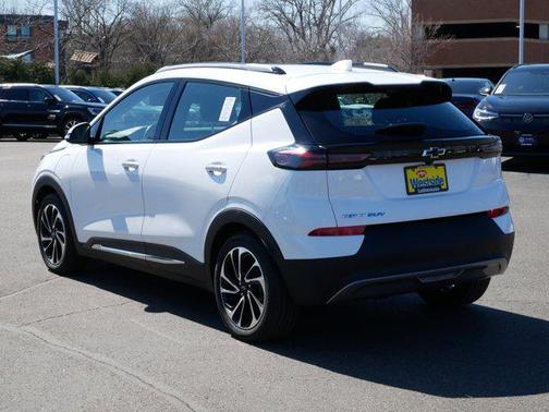 Summit White 2022 Chevrolet Bolt EUV FWD Premier