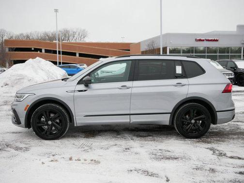 2024 Volkswagen Tiguan 2.0T SE R-Line Black 4MOTION