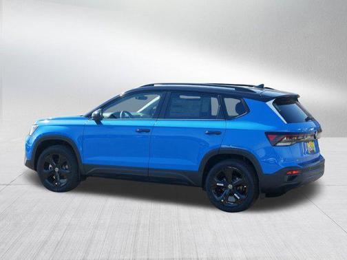 2025 Volkswagen Taos 1.5T SE Black