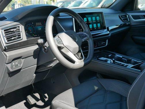 2026 Volkswagen Atlas Cross Sport 2.0T SE w/Technology 4MOTION