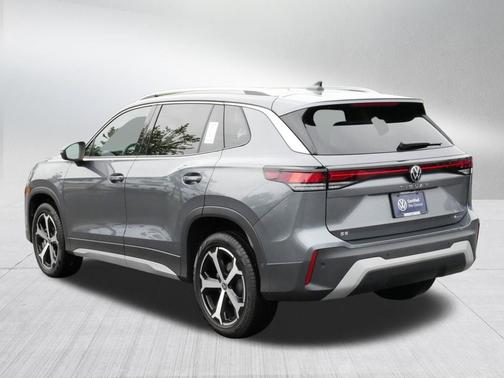 Platinum Gray Metallic 2025 Volkswagen Tiguan 2.0T SE 4MOTION