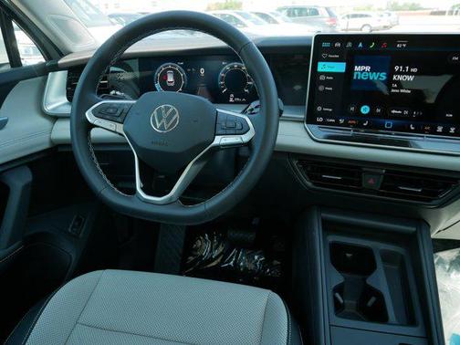 2025 Volkswagen Tiguan 2.0T SE 4MOTION