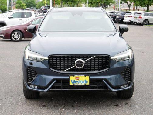 Denim Blue Metallic 2025 Volvo XC60 B5 Core