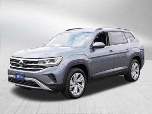 Platinum Gray Metallic 2022 Volkswagen Atlas 3.6L SE w/Technology