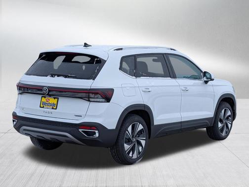Pure White 2026 Volkswagen Taos SE