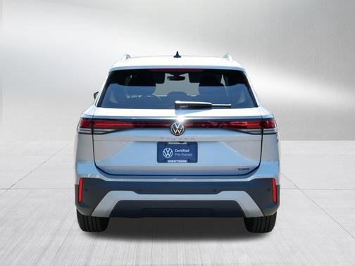 Pyrite Silver Metallic 2025 Volkswagen Tiguan 2.0T SE 4MOTION