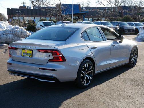 2025 Volvo S60 B5 Core