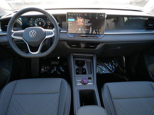 2025 Volkswagen Tiguan 2.0T SE 4MOTION