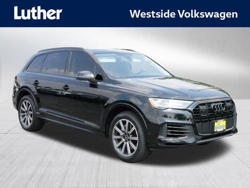 2023 Audi Q7 45 Premium Plus