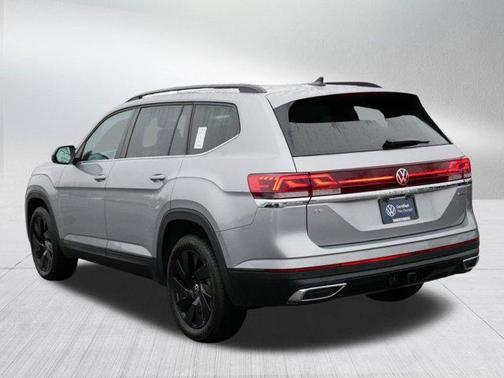 2025 Volkswagen Atlas 2.0T SE w/Technology 4MOTION