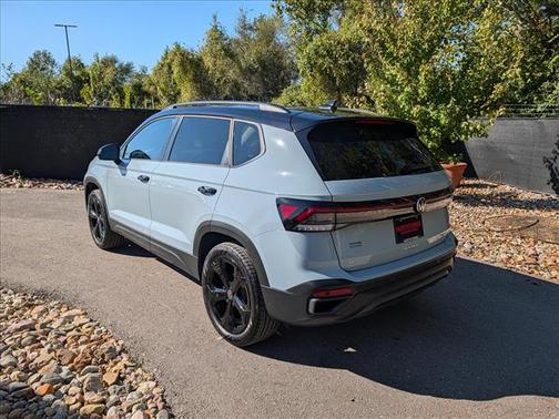 Alpine Grey With Black Roof 2025 Volkswagen Taos 1.5T SE Black