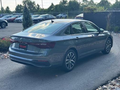 2025 Volkswagen Jetta 1.5T SE