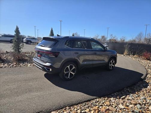 Platinum Gray Metallic 2026 Volkswagen Taos 1.5T SEL