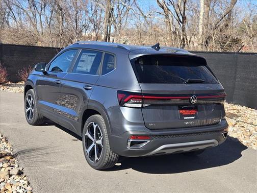 Platinum Gray Metallic 2026 Volkswagen Taos 1.5T SEL