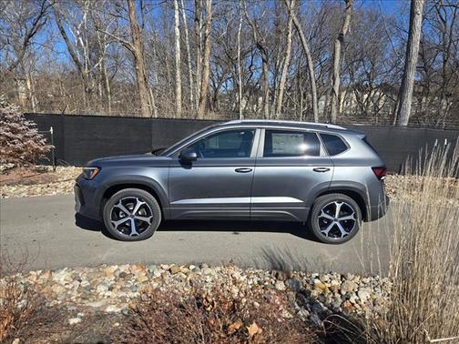 Platinum Gray Metallic 2026 Volkswagen Taos 1.5T SEL