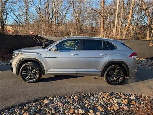 2021 Volkswagen Atlas Cross Sport 3.6L V6 SE w/Technology R-Line