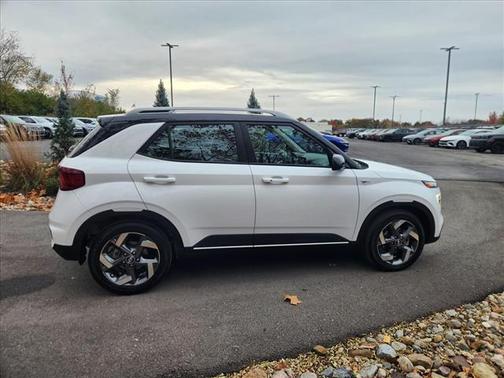 2024 Hyundai VENUE Limited