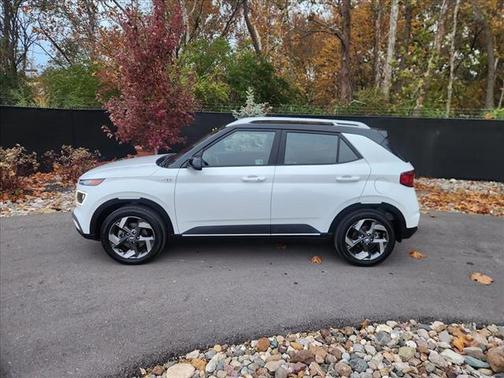 2024 Hyundai VENUE Limited