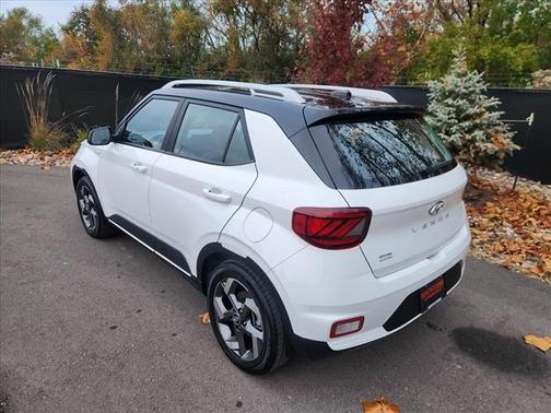 2024 Hyundai VENUE Limited
