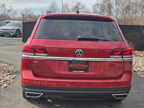 2022 Volkswagen Atlas 2.0T SE w/Technology