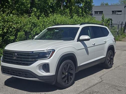 Opal White Pearl 2026 Volkswagen Atlas 2.0T SE W/TECHNOLOGY