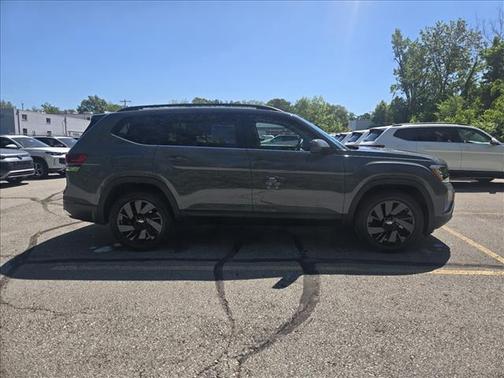 Pure Gray 2026 Volkswagen Atlas 2.0T SE W/TECHNOLOGY