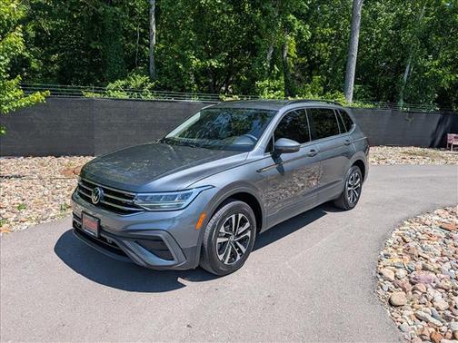 Platinum Gray Metallic 2023 Volkswagen Tiguan 2.0T S