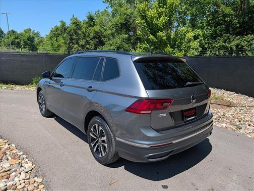 Platinum Gray Metallic 2023 Volkswagen Tiguan 2.0T S