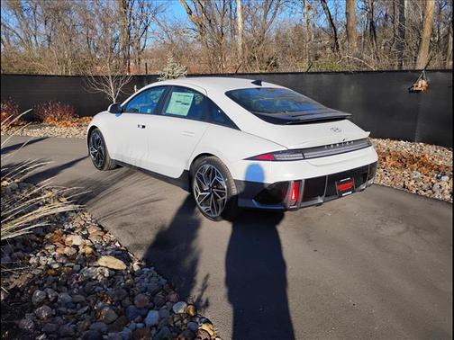 2025 Hyundai IONIQ 6 SEL