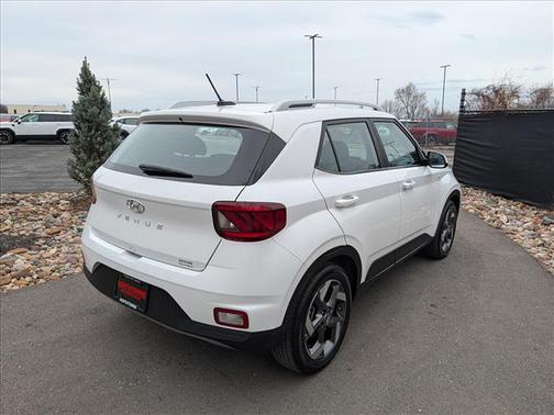 2025 Hyundai VENUE SEL