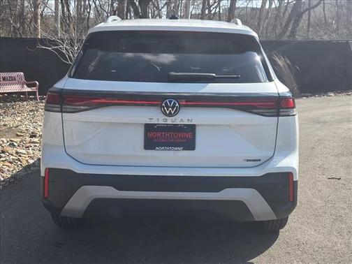 Pure White 2026 Volkswagen Tiguan 2.0T S