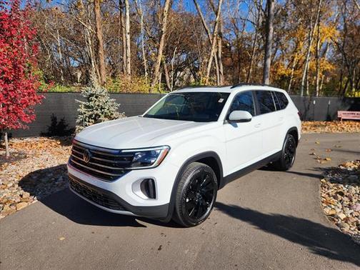 2024 Volkswagen Atlas 2.0T SE