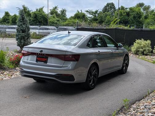 Pyrite Silver Metallic 2025 Volkswagen Jetta 1.5T SE