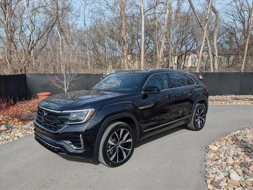2025 Volkswagen Atlas Cross Sport 2.0T SEL Premium R-Line