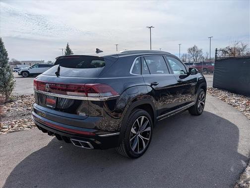 2025 Volkswagen Atlas Cross Sport 2.0T SEL Premium R-Line
