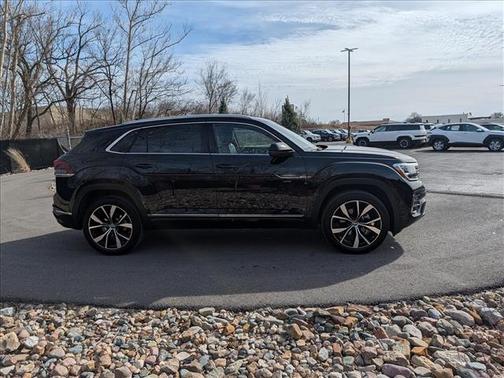 2025 Volkswagen Atlas Cross Sport 2.0T SEL Premium R-Line