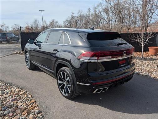 2025 Volkswagen Atlas Cross Sport 2.0T SEL Premium R-Line