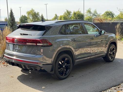 2026 Volkswagen Atlas Cross Sport 2.0T SEL R-Line Black