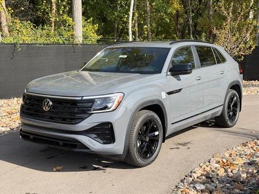 2026 Volkswagen Atlas Cross Sport 2.0T SEL R-Line Black