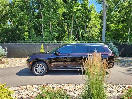2023 Jeep Grand Cherokee L Summit