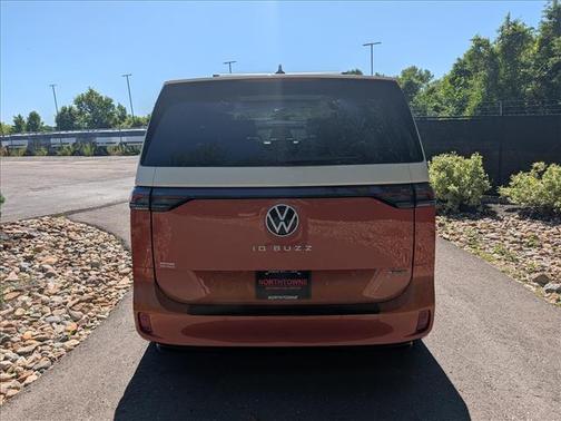 Energetic Orange W/White Upper 2025 Volkswagen ID. Buzz Pro S Plus 4MOTION