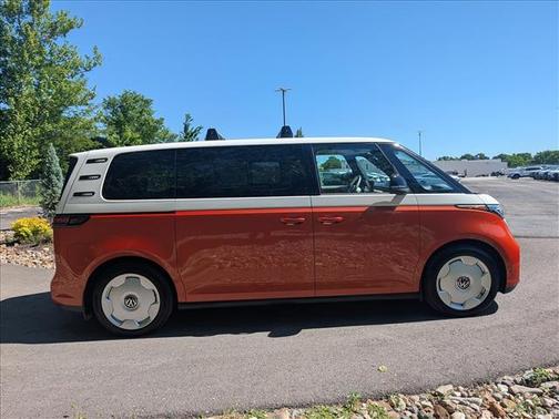 Energetic Orange W/White Upper 2025 Volkswagen ID. Buzz Pro S Plus 4MOTION